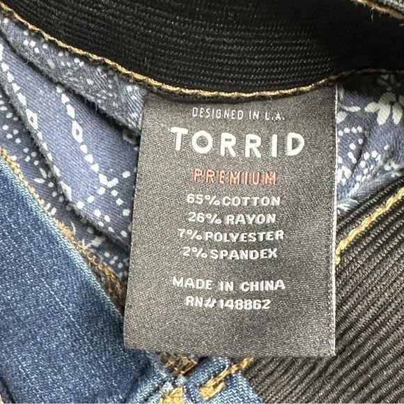 Torrid Sky High Skinny distressed crop jeans size 26 - Picture 5 of 8